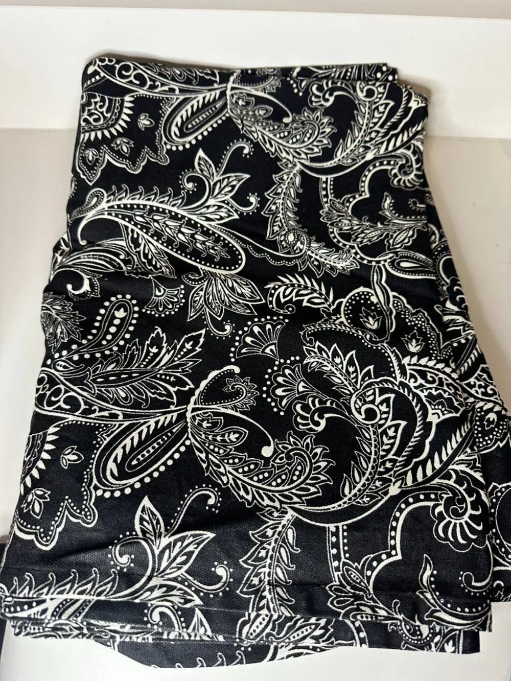 Ridgefield Home Black Paisley Cotton Tablecloth 61 x 82” Never Used